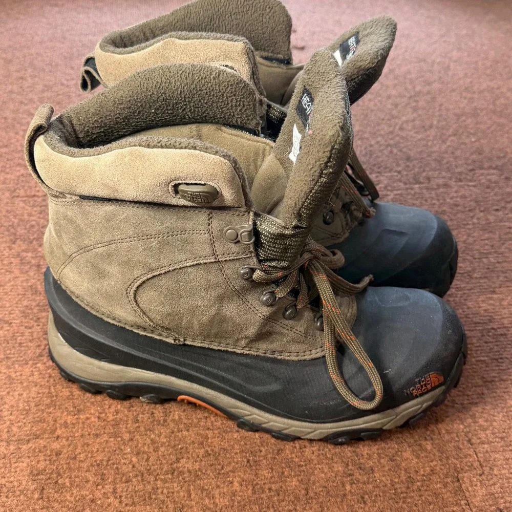 The North Face Men Chilkat III Waterproof Heatseeker Winter Boots Brown NF0A39V6